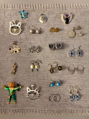 Assorted Lot of Jewelry - Perfect for Resale